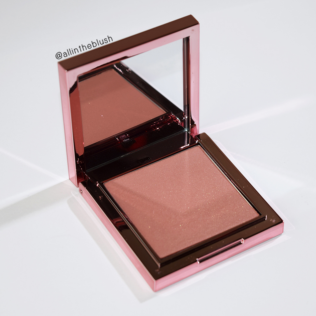 Cheek Chic Color & Contour Powder Blush