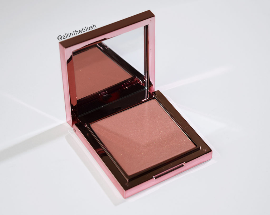 Cheek Chic Color & Contour Powder Blush